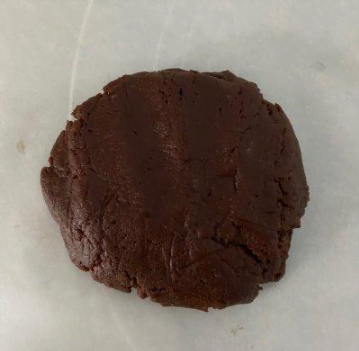 巧克力酥皮泡芙，甜品愛好者、奶油愛好者的最愛